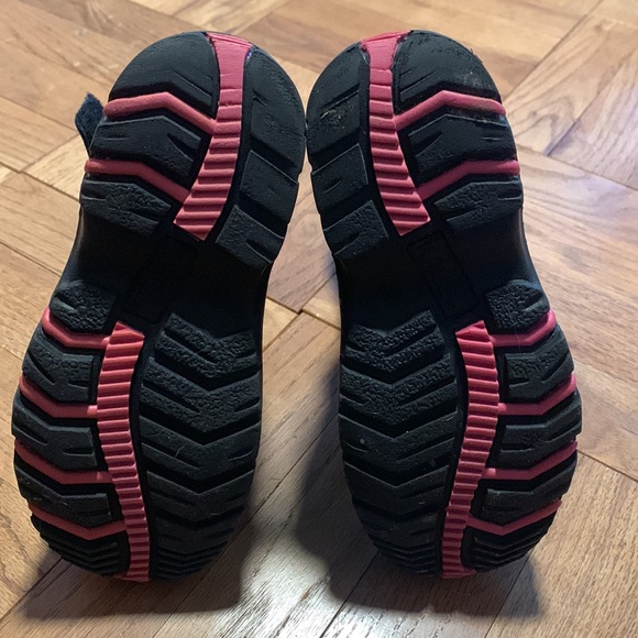 Totes Girls size 13 snow boots - Picture 4 of 5